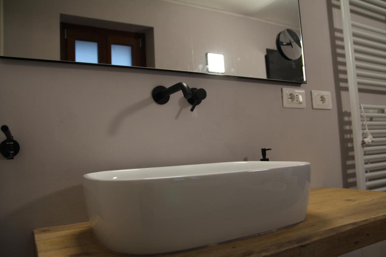 Miravigne House - Casa Di Campagna Con Cucina 카스타뇰레 란제 외부 사진